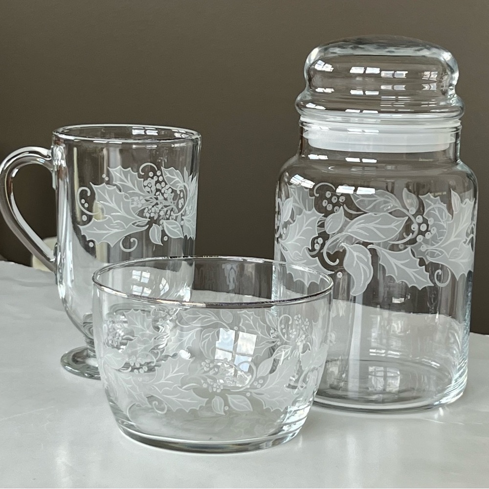 Libbey blown glass frosted holly leaves & berries footed mug, bowl, 7 in jar/lid